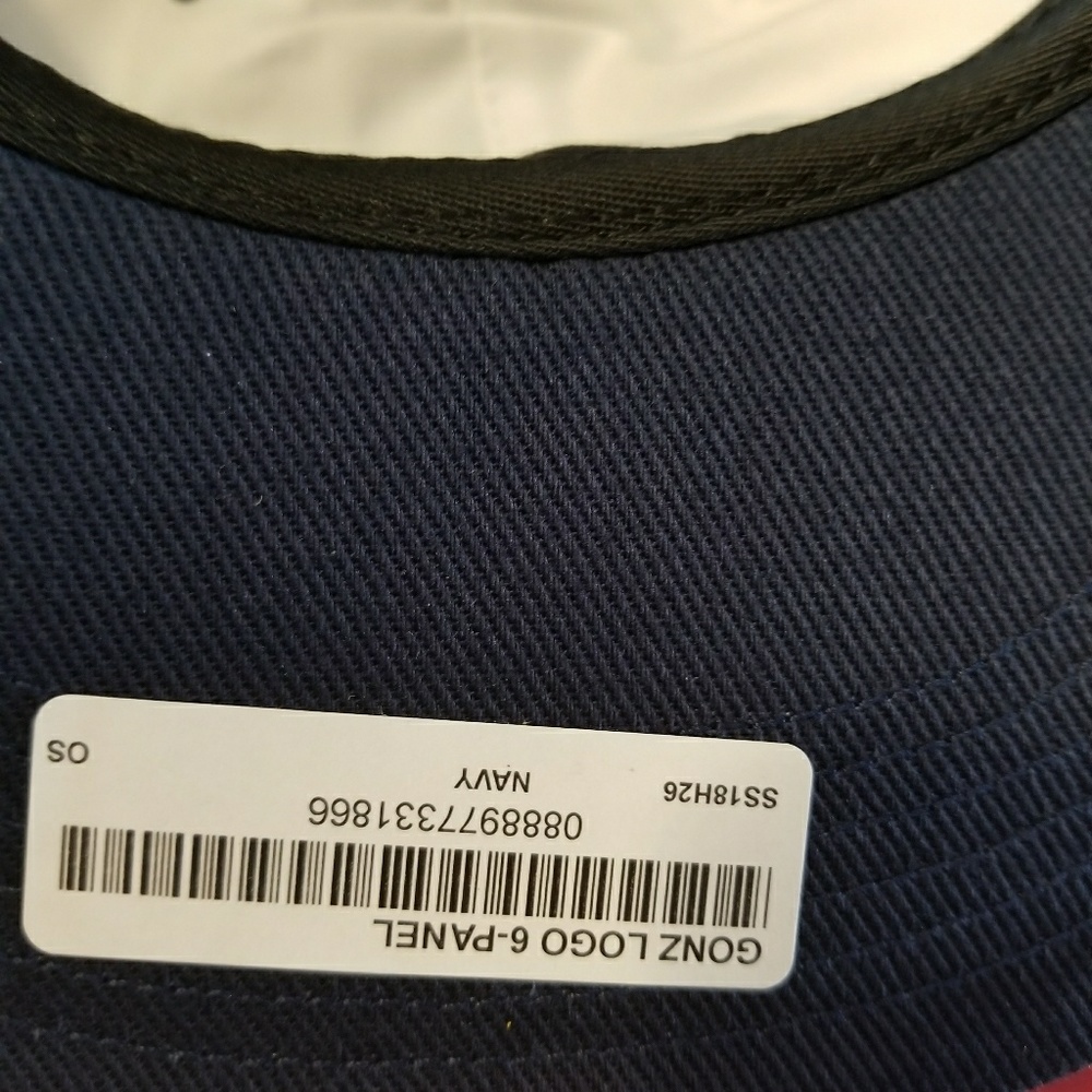 Baseball cap - Picture 2 of 3